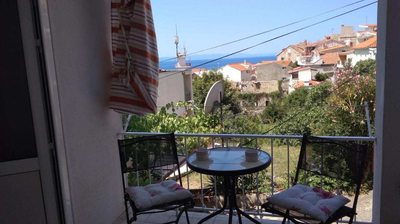 Apartment For 6 In Makarska Centar المظهر الخارجي الصورة