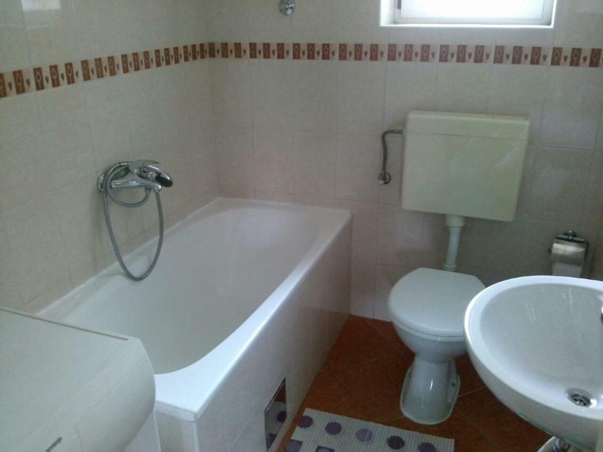 Apartment For 6 In Makarska Centar المظهر الخارجي الصورة